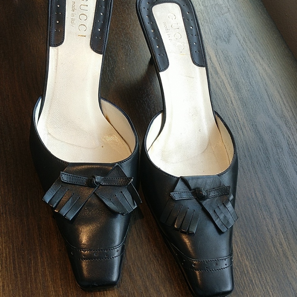 Gucci black leather mules